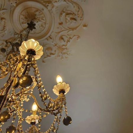 Retroetnea - Appartamento In Centro Storico - Con Camere Comunicanti Catania Ngoại thất bức ảnh