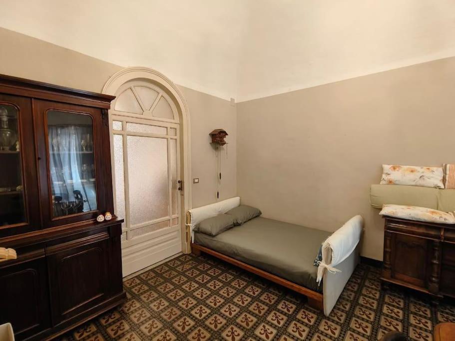 Retroetnea - Appartamento In Centro Storico - Con Camere Comunicanti Catania Ngoại thất bức ảnh